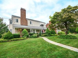 4 Fairmont Pl APT 2, Glen Cove, NY 11542