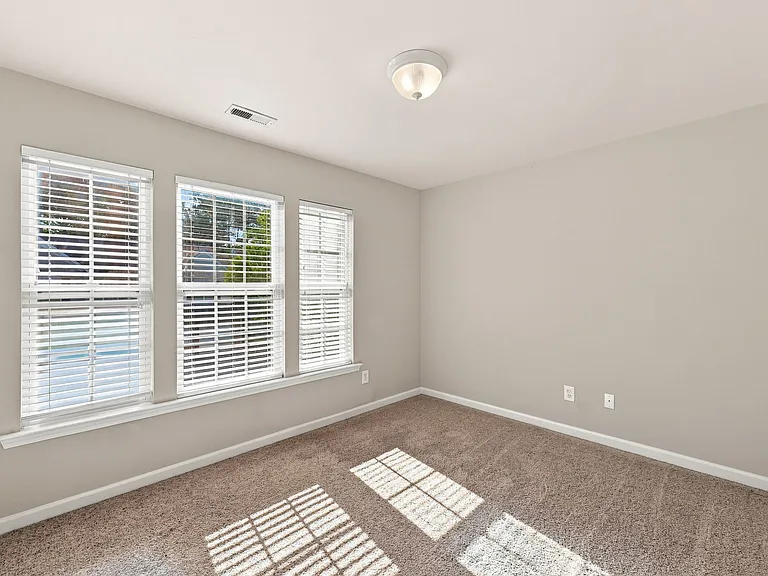 8221 Pilots View Dr — Photo 16