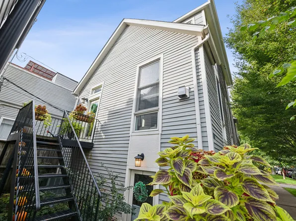 1809 W Melrose St, Chicago, IL 60657