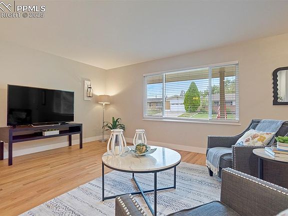 5th image of 513 Arapahoe Dr