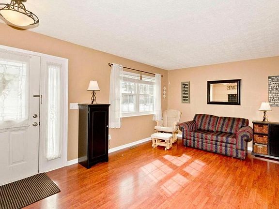 4th image of 3200 Millbury Ave