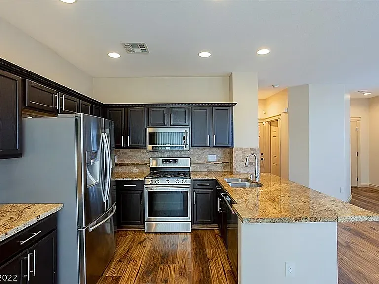 232 Priority Point St — Photo 4