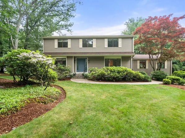 18 Juniper Ln, Framingham, MA 01701
