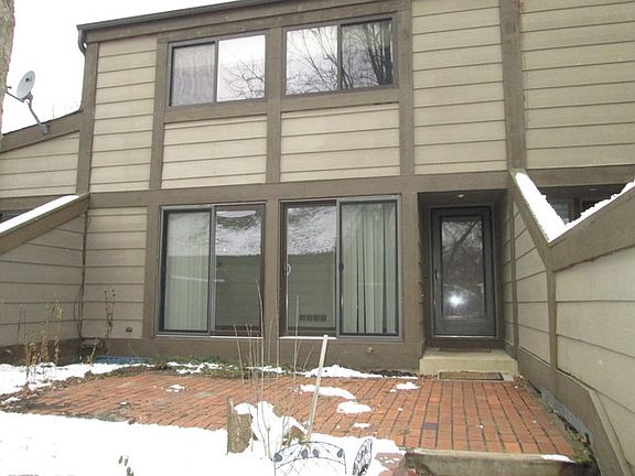 2nd image of 175 N Glengarry Dr APT B
