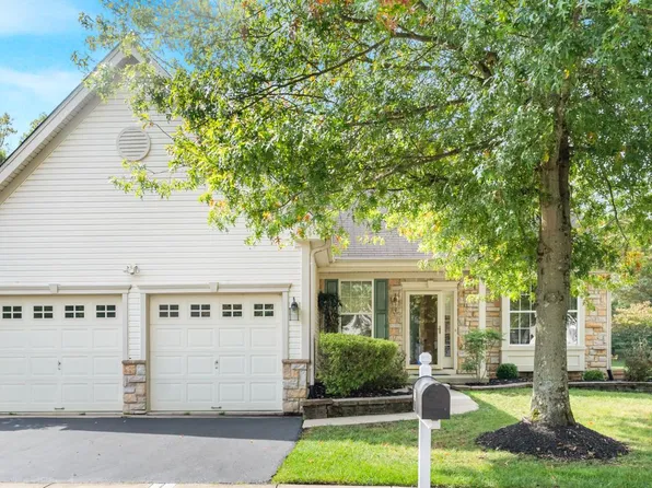 52 Morning Glory Dr, Marlton, NJ 08053