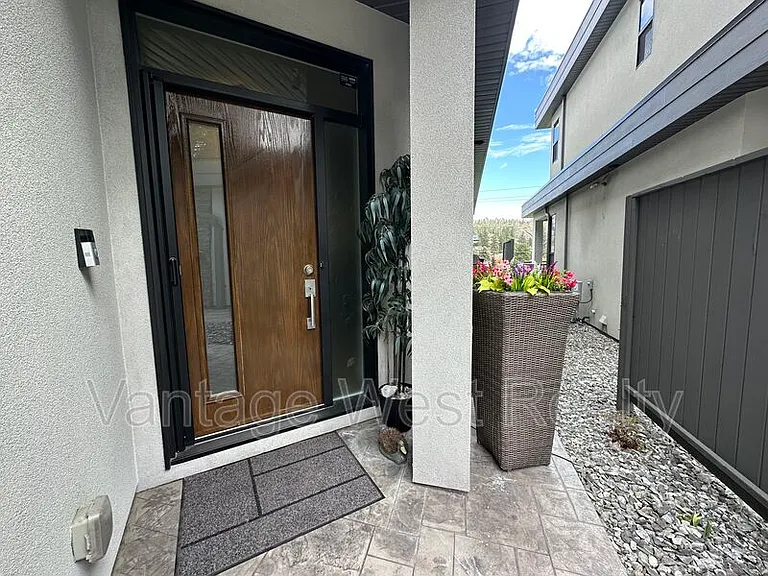 2331 Tallus Ridge Dr #4 — Photo 2