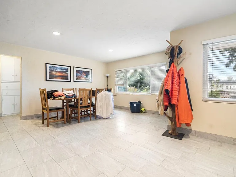 608 N Rios Ave — Photo 14