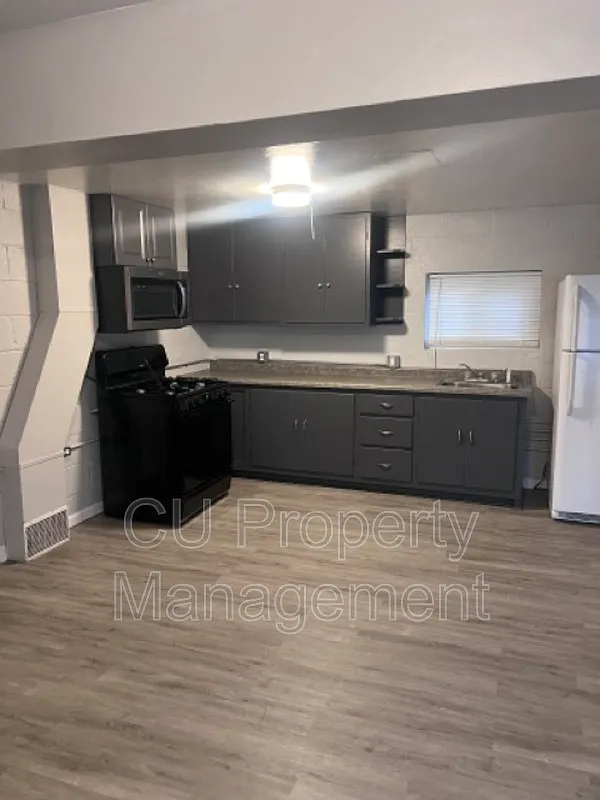 1 bed, 1.0 bath, 800 sqft, $900 — Photo 3