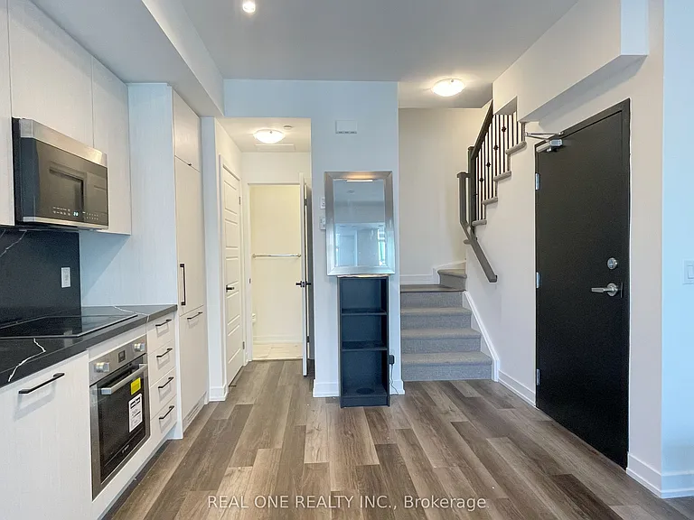851 Sheppard Ave W #19 — Photo 4