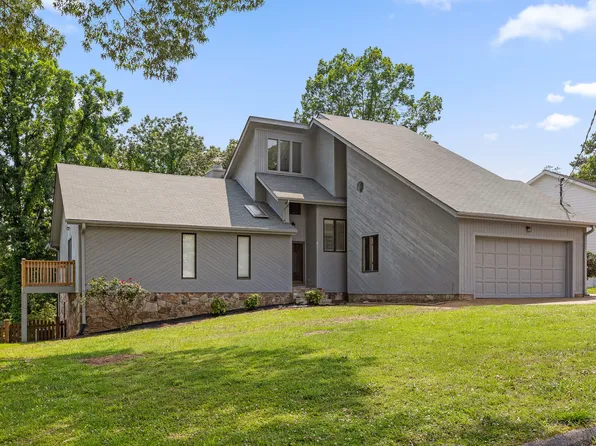 2508 Lake Dweller Ln, Hixson, TN 37343