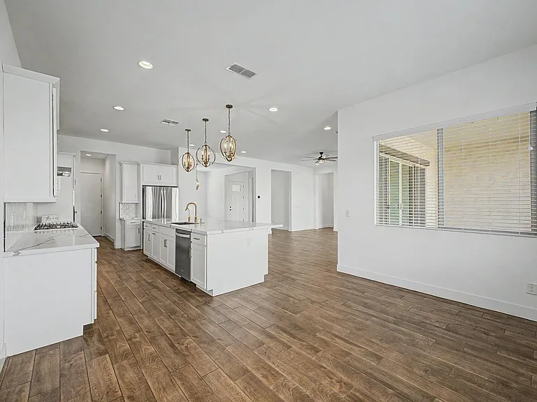 13103 N 174th Dr — Photo 20