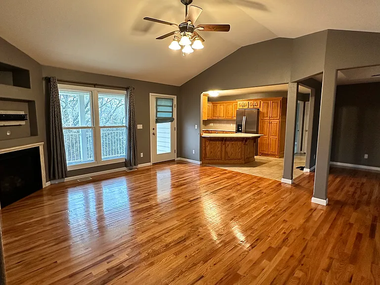 2419 Camzie Dr — Photo 26