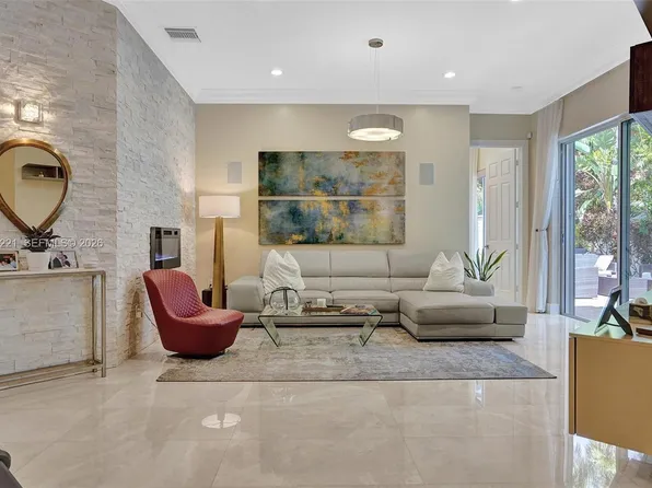 1529 Shoreline Way, Hollywood, FL 33019