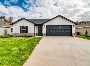 518 S Troy Ave, Springfield, MO 65802