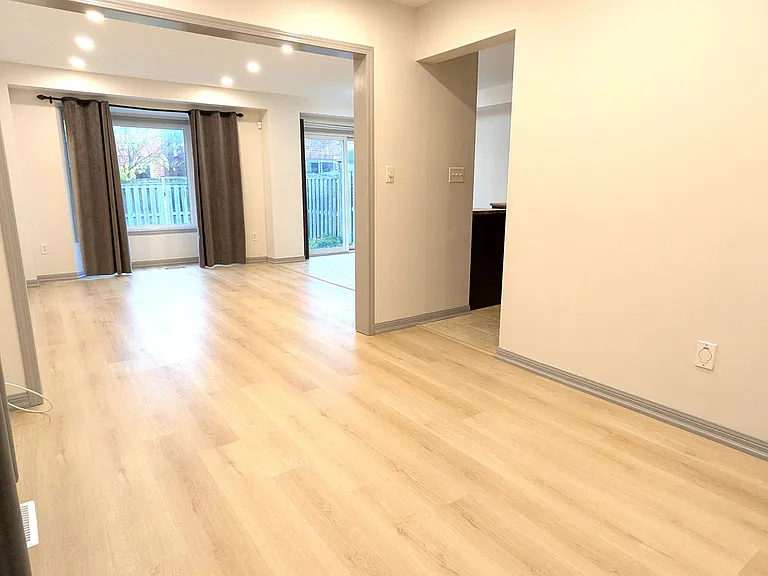 27 Walter Sangster Rd — Photo 5