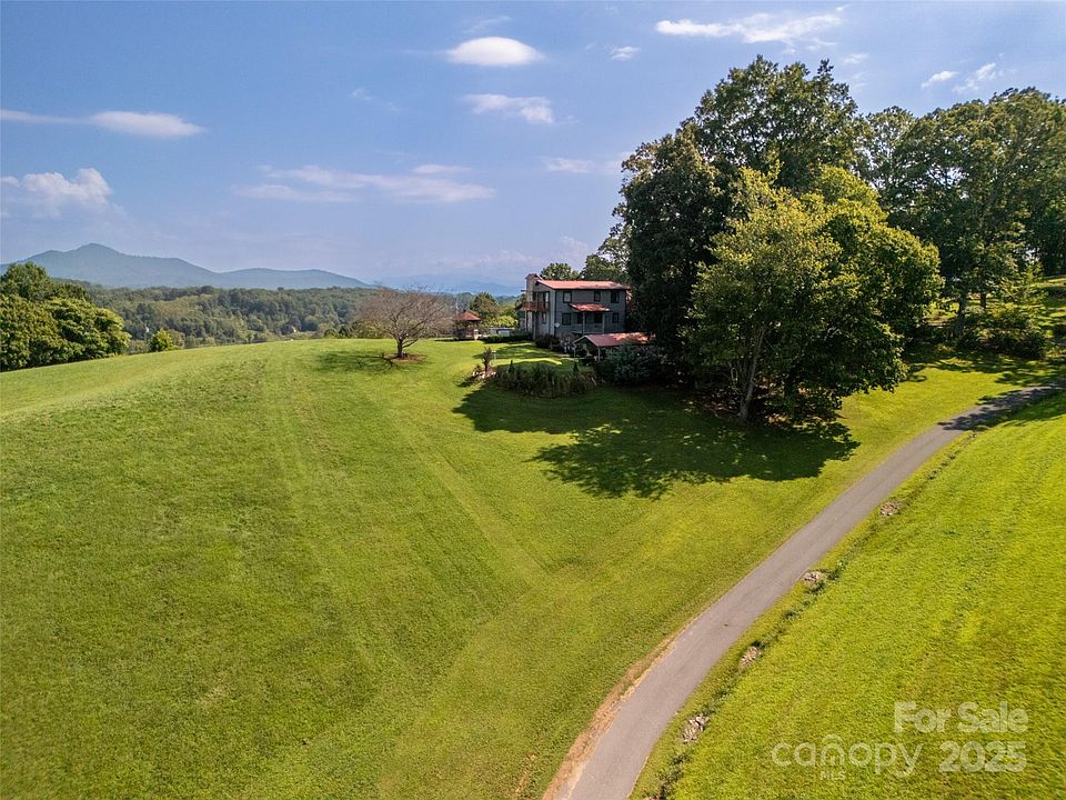 31st image of 50 Holland Ridge Dr