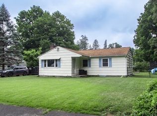 6 Capitol Rd, Springfield, MA 01119