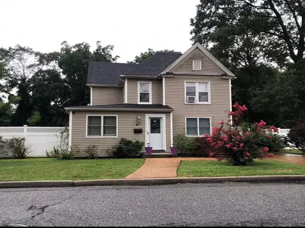 (undisclosed Address), Freeport, NY 11520