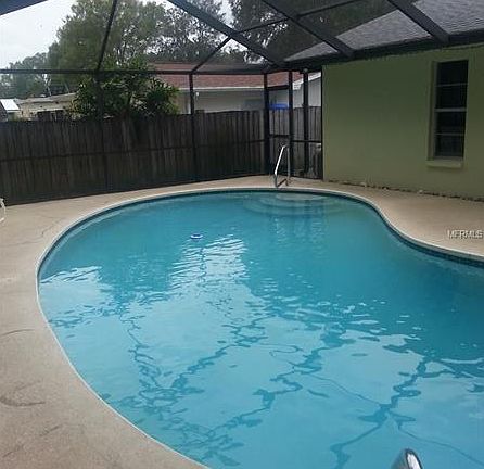 3rd image of 1393 Chesterfield Dr