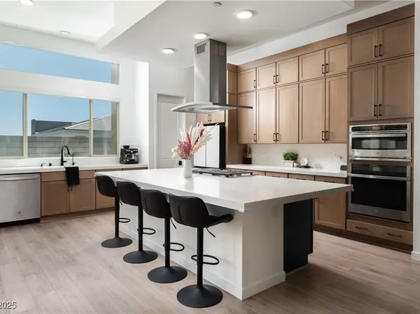 9942 Egan Valley St, Las Vegas, NV 89166