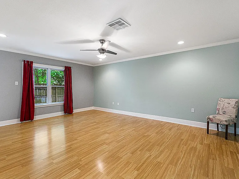 111 Camellia Dr — Photo 12