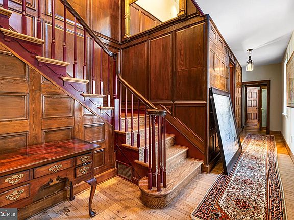 4th image of 1260 County Line Rd