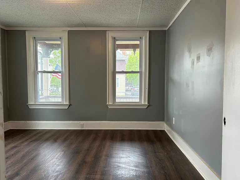 114 S Melcher St — Photo 28