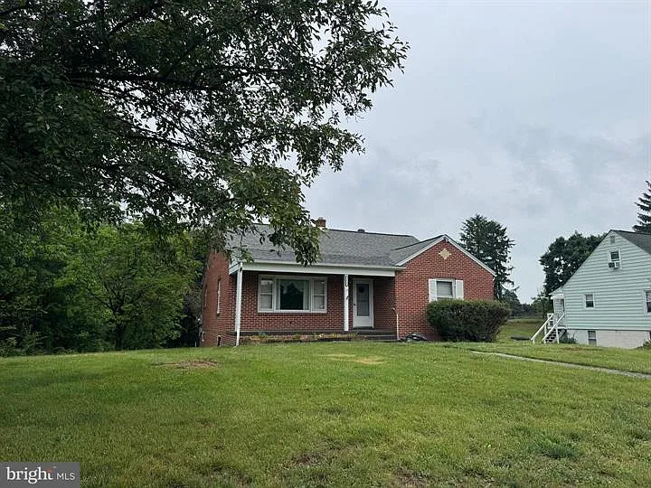 1123 Shepherdstown Rd — Photo 14