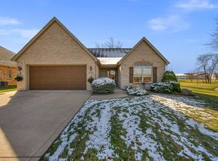 1746 Hunters Cove Cir, Kokomo, IN 46902