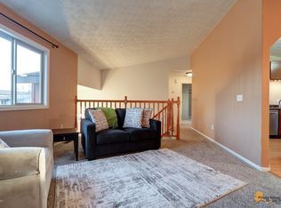 1140 W 71st Ct, Anchorage, AK 99518