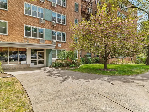 76 Dehaven Drive #3D, Yonkers, NY 10703