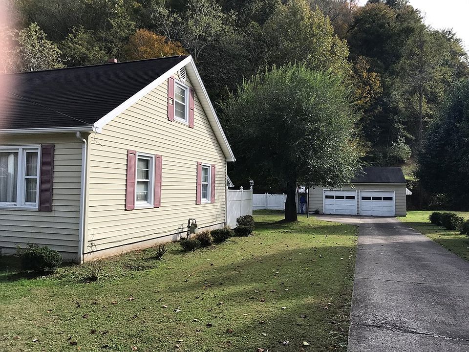 2nd image of 3932 Pleasant Ave