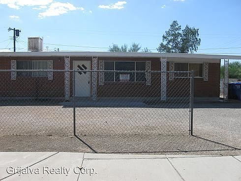 1st image of 2325 N Los Altos Ave