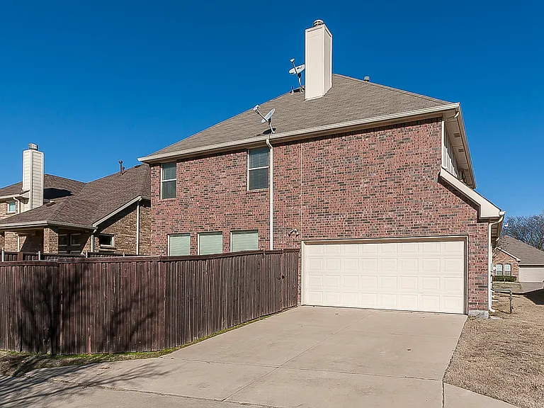 11945 Henderson Dr — Photo 19