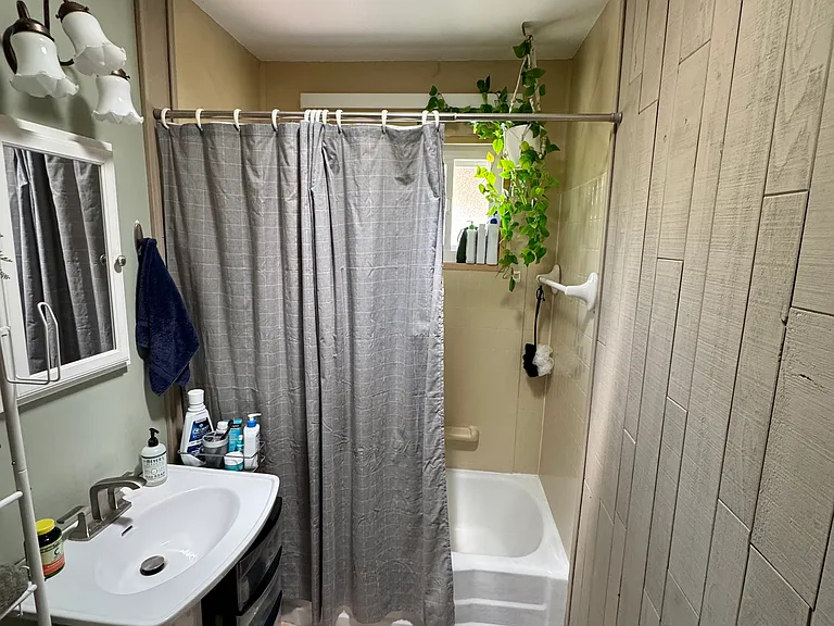 2312 Finch Ln — Photo 12