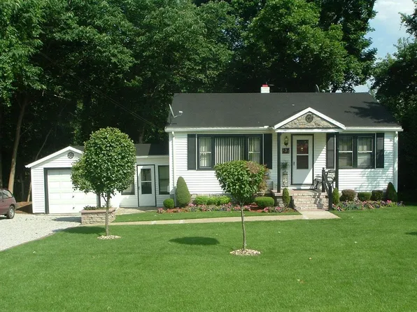 131 Athlone Dr, Caseyville, IL 62232
