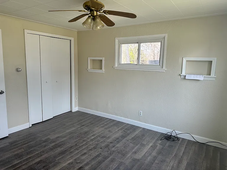 2215 Durand St — Photo 9