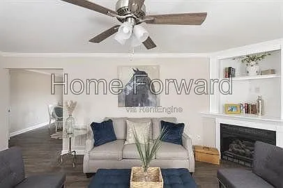 4 bed, 3.0 bath, 1833 sqft, $2,500 — Photo 3