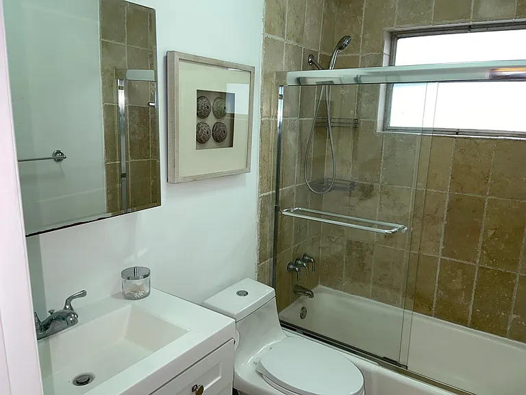 1021 Michigan Ave #7 — Photo 10