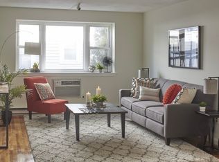 104 Trowbridge St APT 4, Cambridge, MA 02138