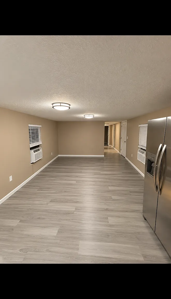 3 bed, 1000 sqft, $1,300 — Photo 4