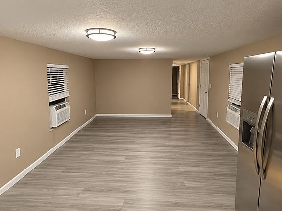 4th image of 16 Lakeview