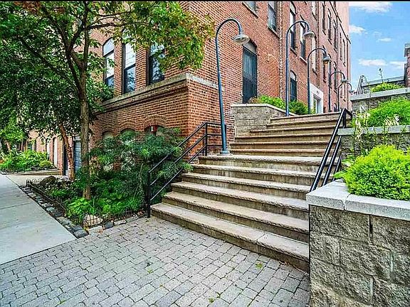 3rd image of 1021 Grand St APT 1C