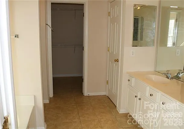 8115 Kincaid Ct — Photo 14