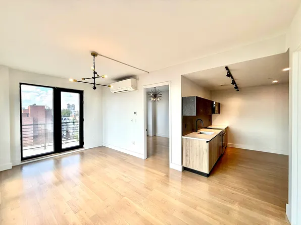 885 Rogers Avenue 711 image 3 of 32