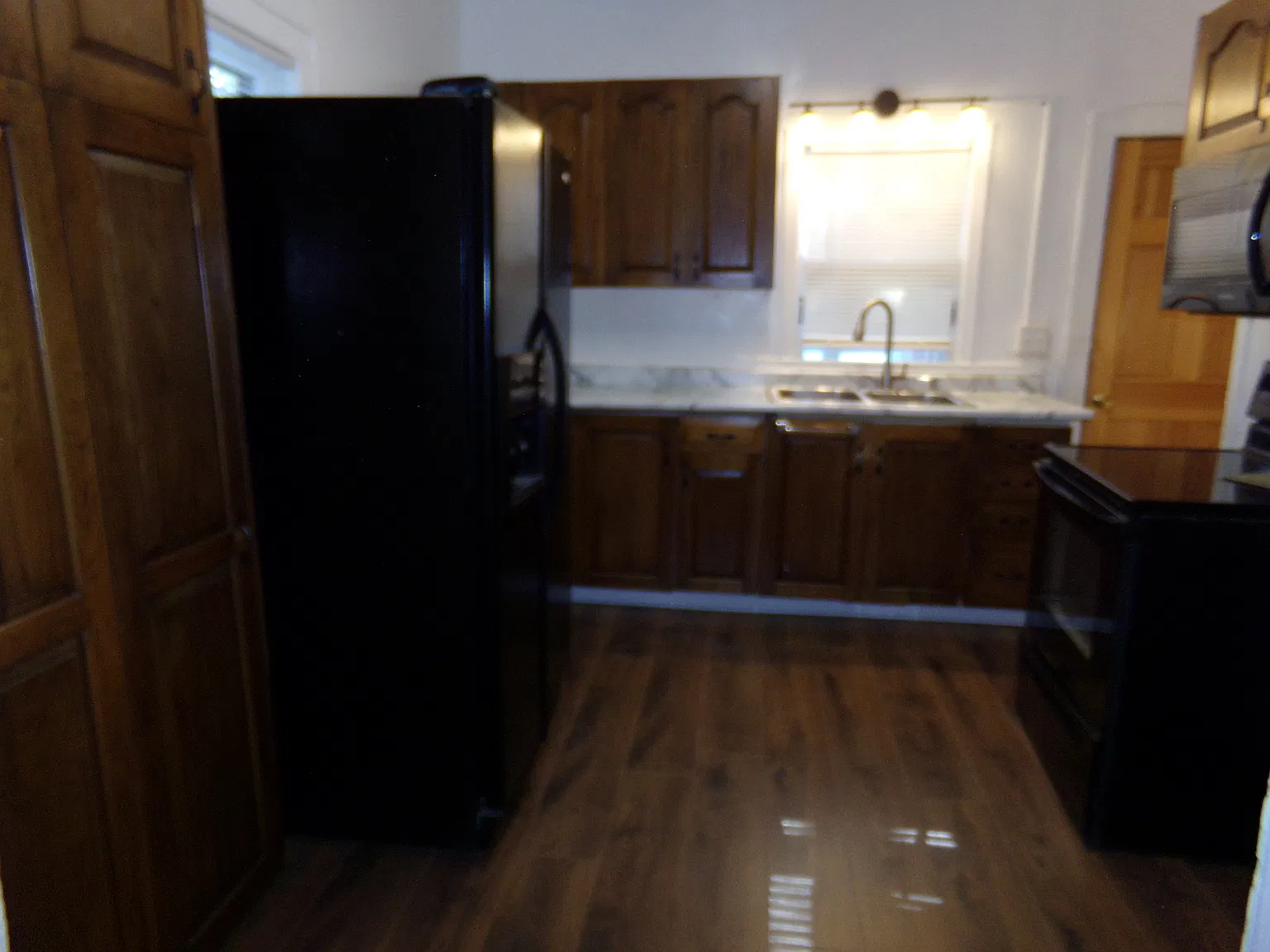 2 bed, 672 sqft, $895 — Photo 3