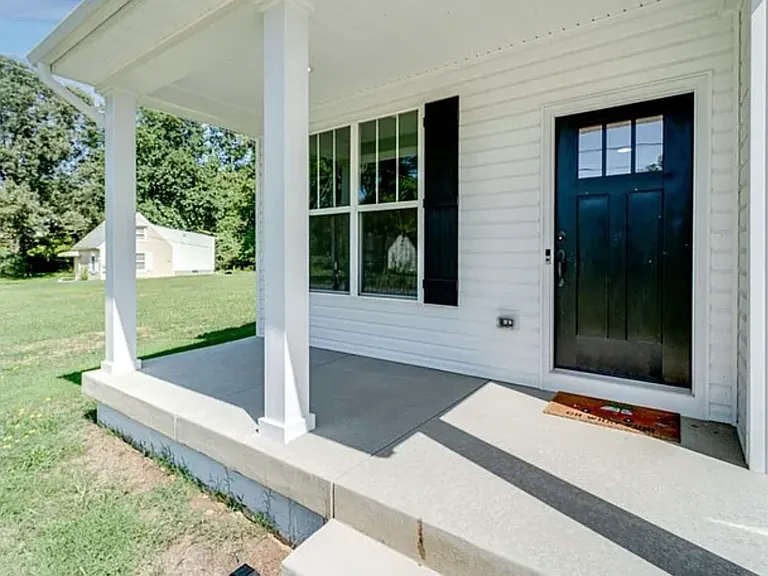7 Limox Ln — Photo 2