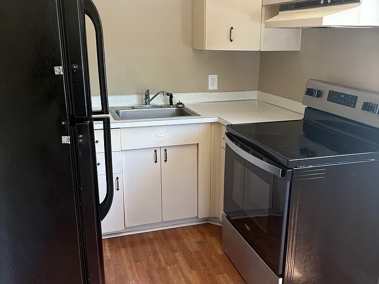 151 Pierce Ave — Photo 7
