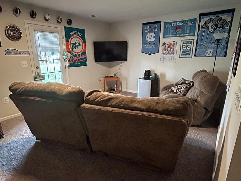 157 Cheshire Ln — Photo 14