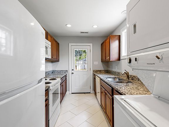 5th image of 1416 Fort Hill Dr